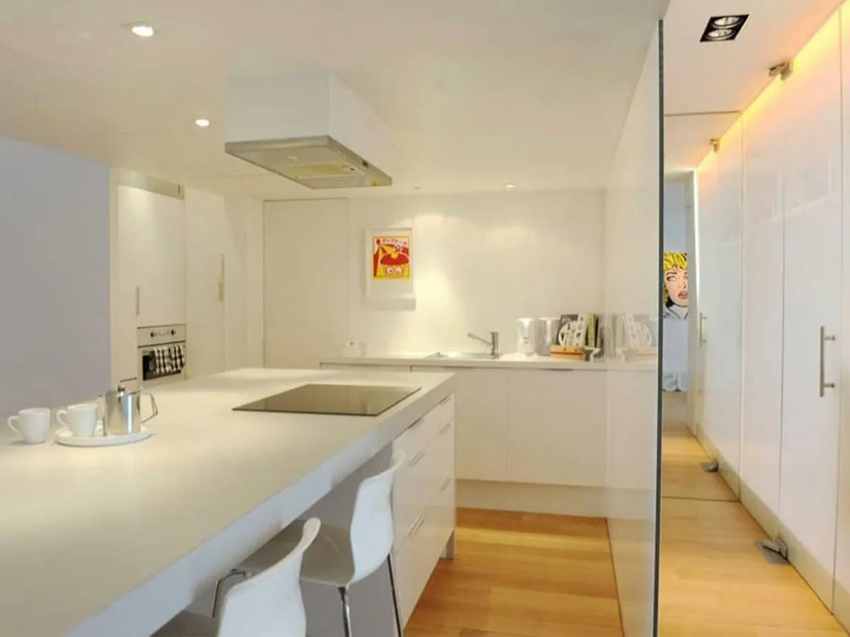 Minimalistic In Premium Location Daire Brüksel Belçika